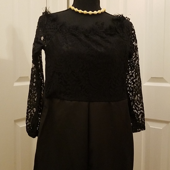 Off shoulder lace top (with lining) pant jumpsuit - Picture 2 of 3